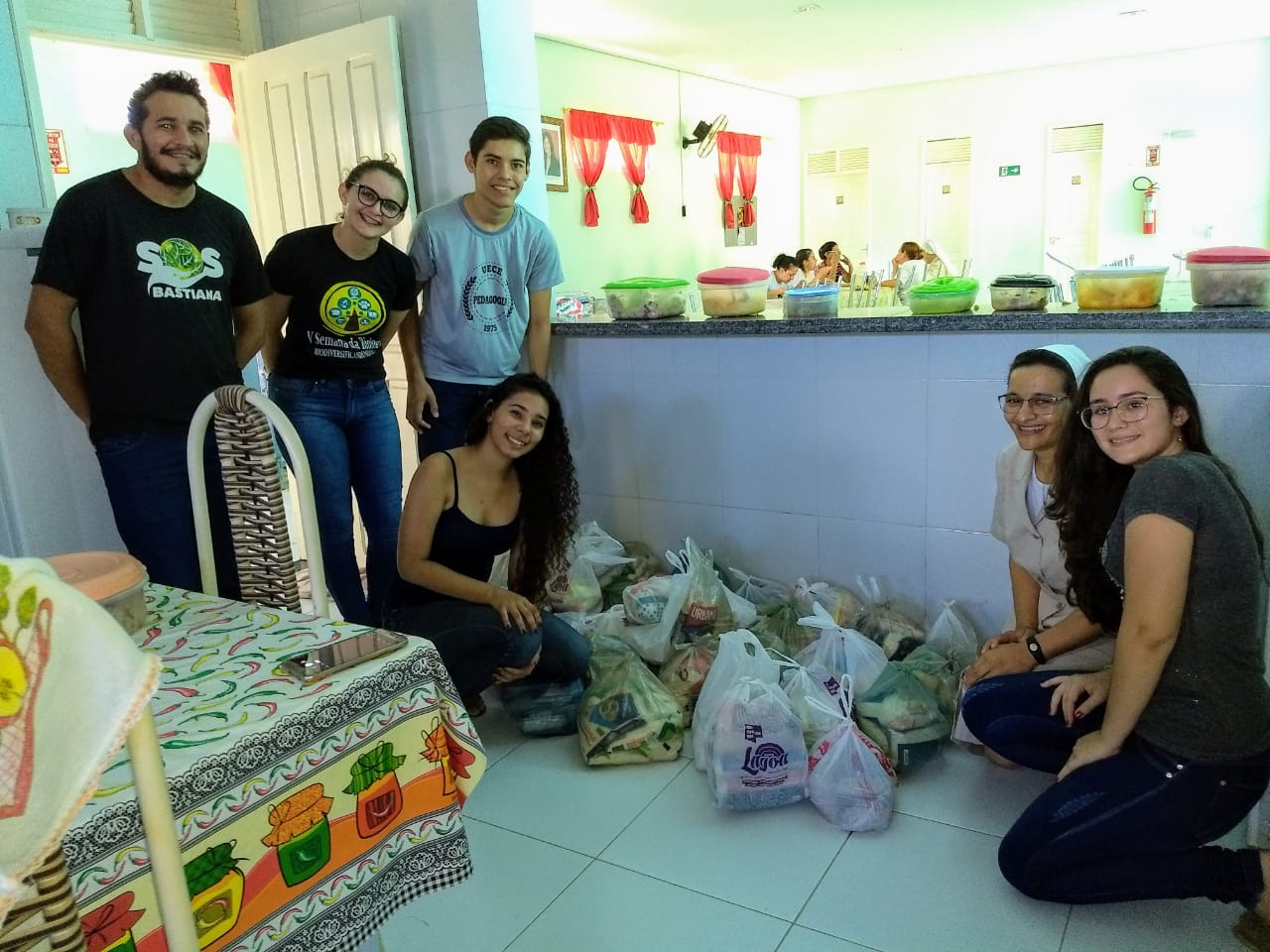 Centro Acadêmicos doam alimentos arrecadados