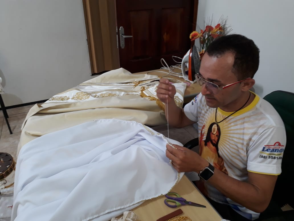 A roupa nova do sacerdote