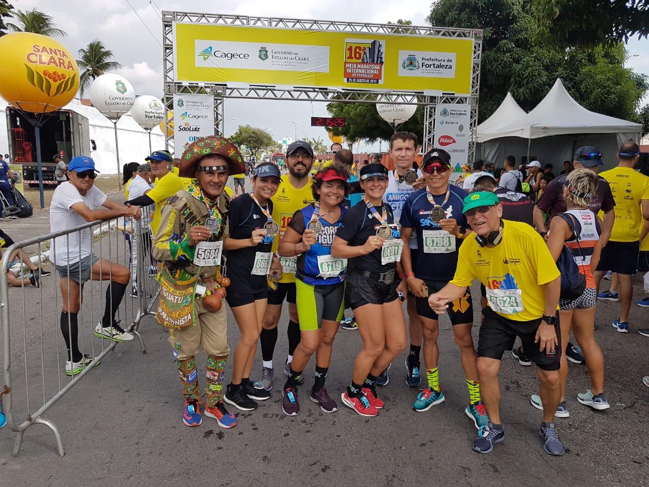 Grupo Amigos de Iguatu participa da Meia Maratona Internacional em Fortaleza