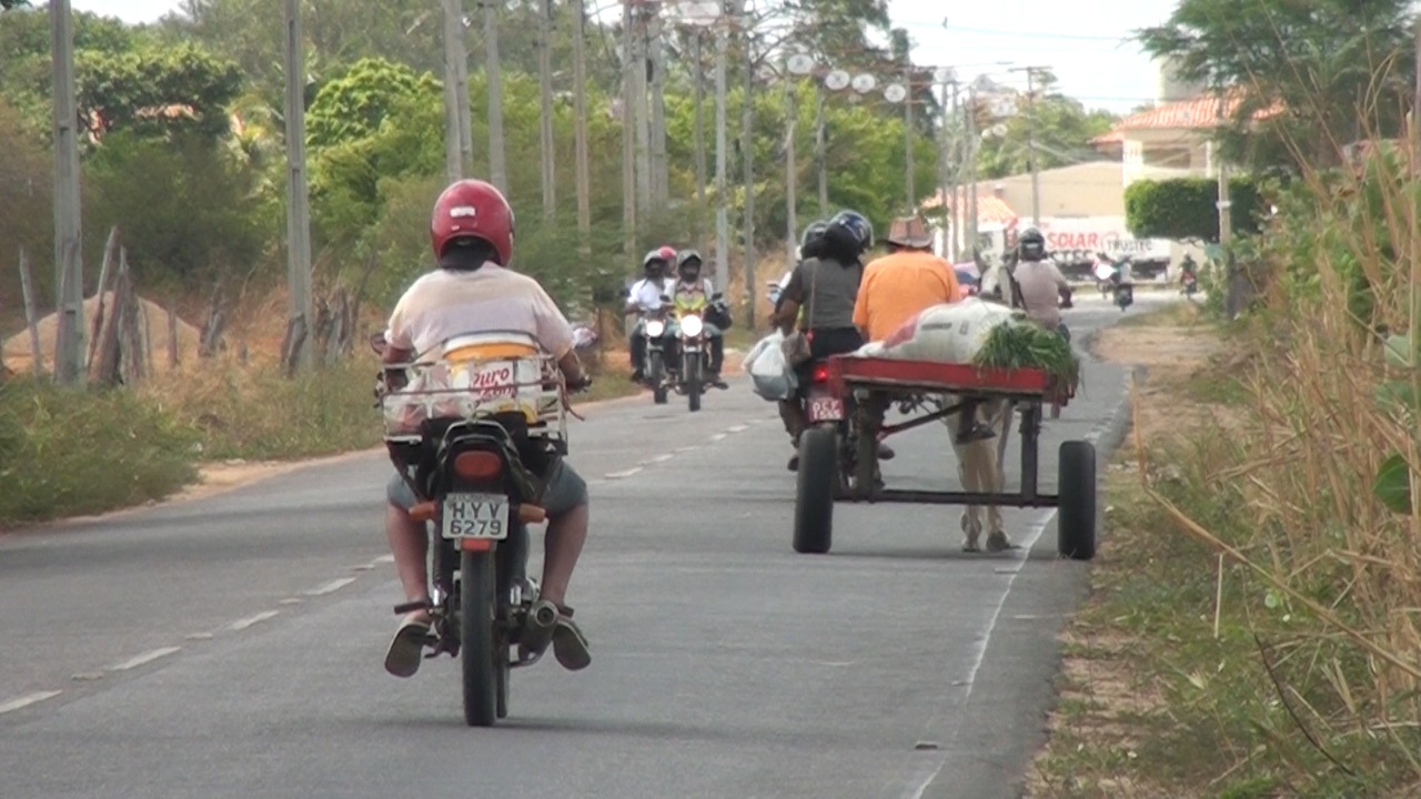 Moradores alertam sobre riscos constantes de acidente