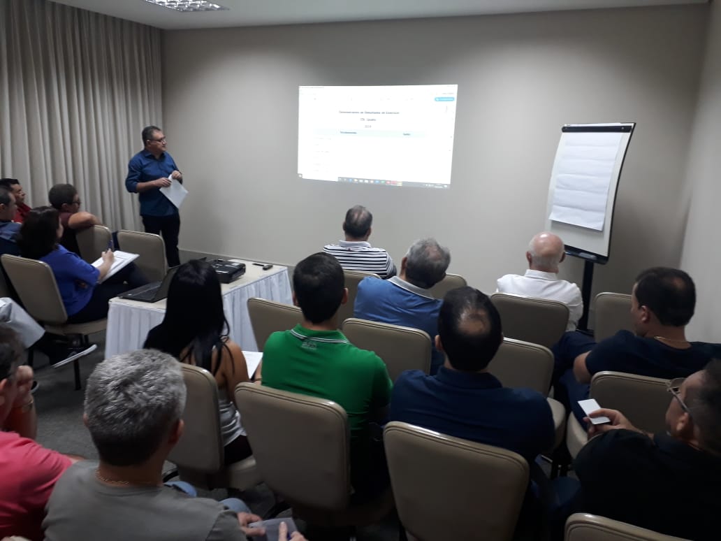 CDL de Iguatu apresenta planejamento anual 2020 em reunião com diretores