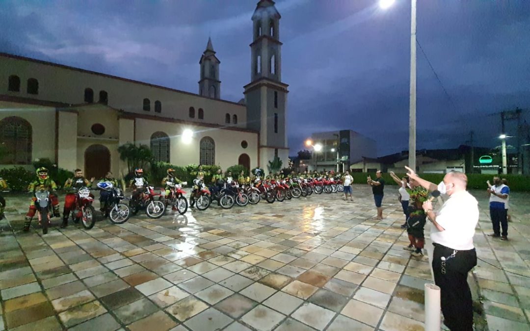 Motociclistas participam da ‘Expedição Iguatu a Canoa Quebrada’