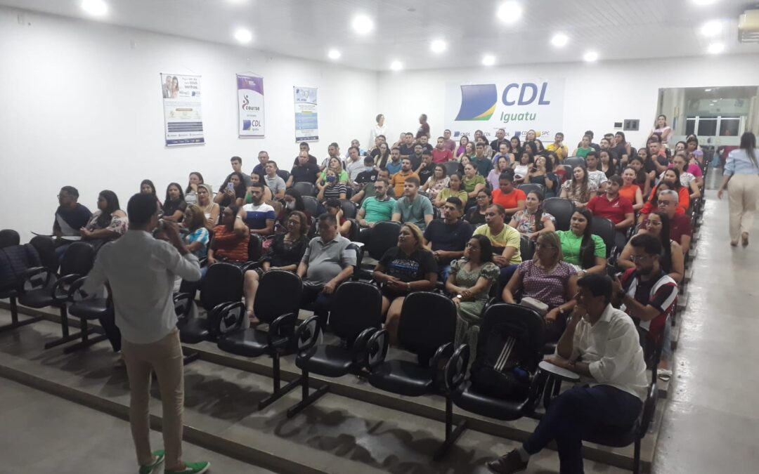 Palestra na CDL estimula profissionais a ‘venderem mais e melhor’