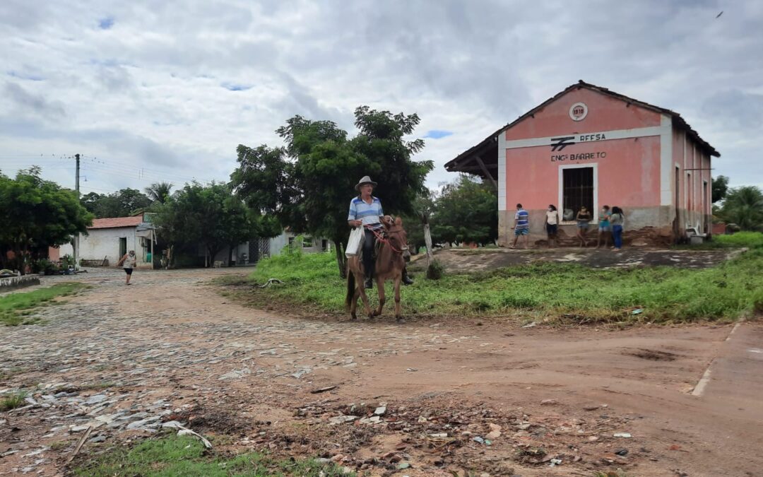 Moradores de Suassurana vivem a expectativa da passagem do novo trem