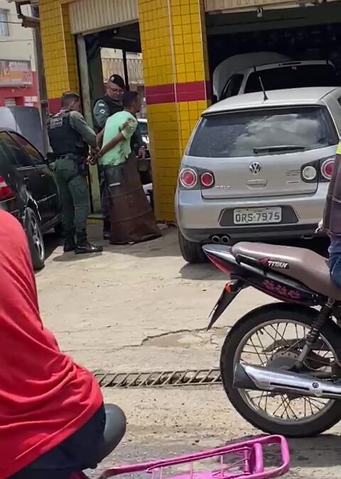 Suspeito de furto é capturado escondido em tambor de lixo em Iguatu