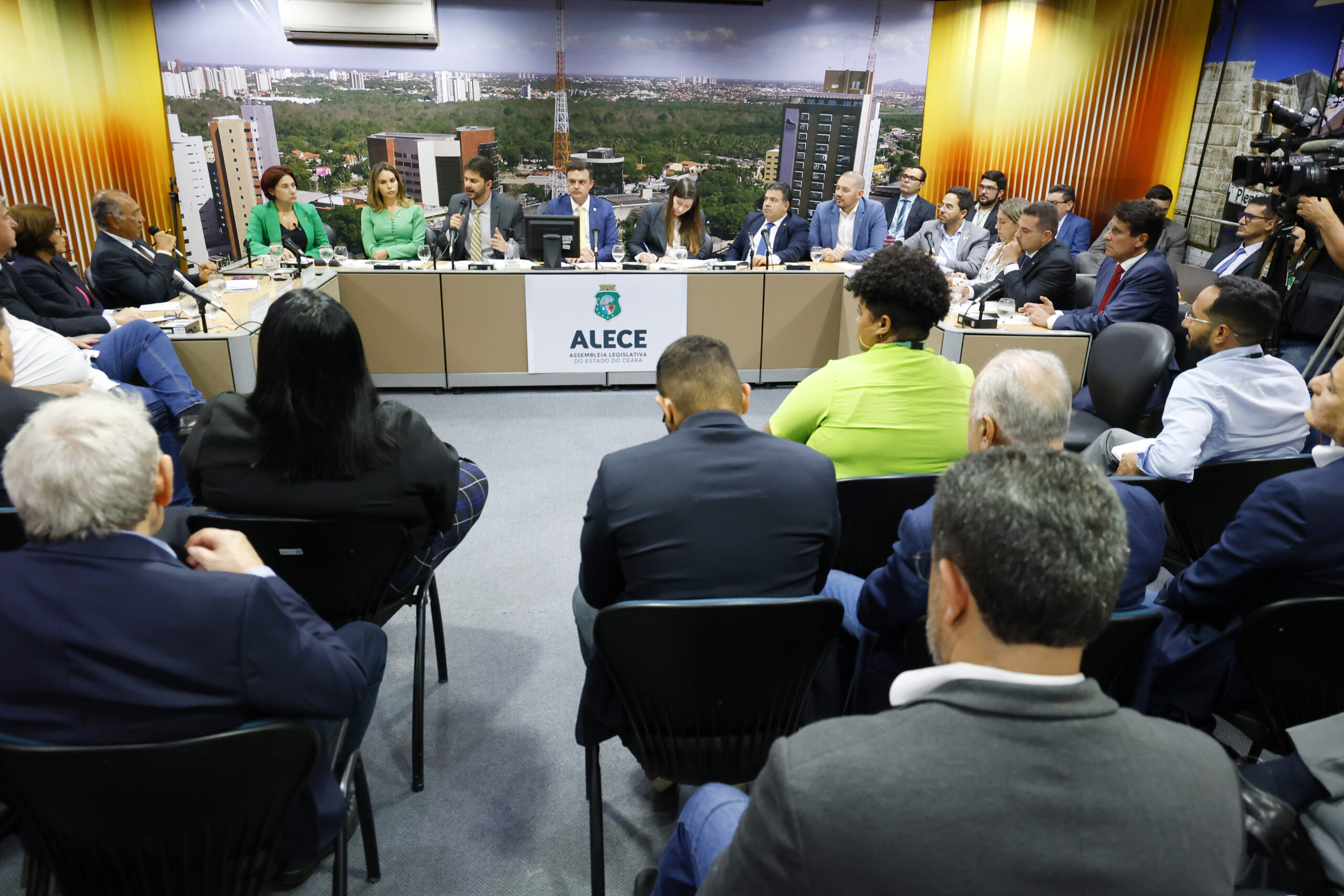 Em depoimento na CPI na Assembleia, presidente da Enel anuncia novos investimentos para melhorar atendimento ao usuário