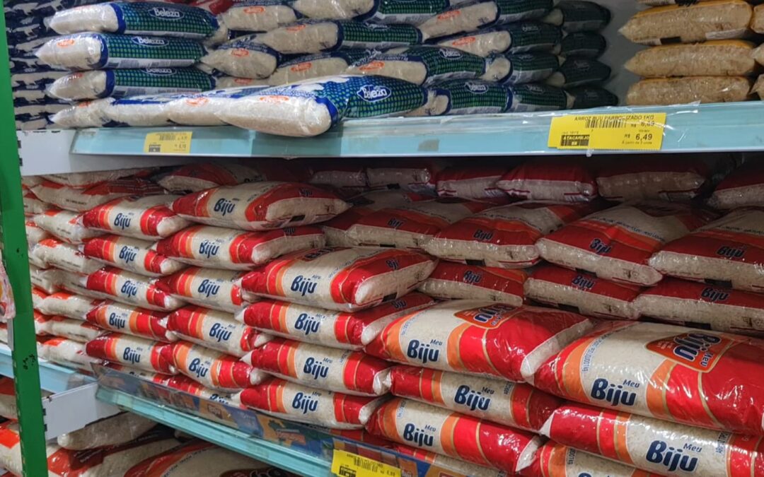 Atacarejo limita venda de arroz, mas garante estoque para atender à população