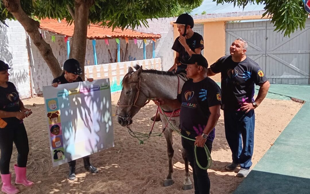 Equoterapia ajuda crianças e adultos com transtorno ou deficiência