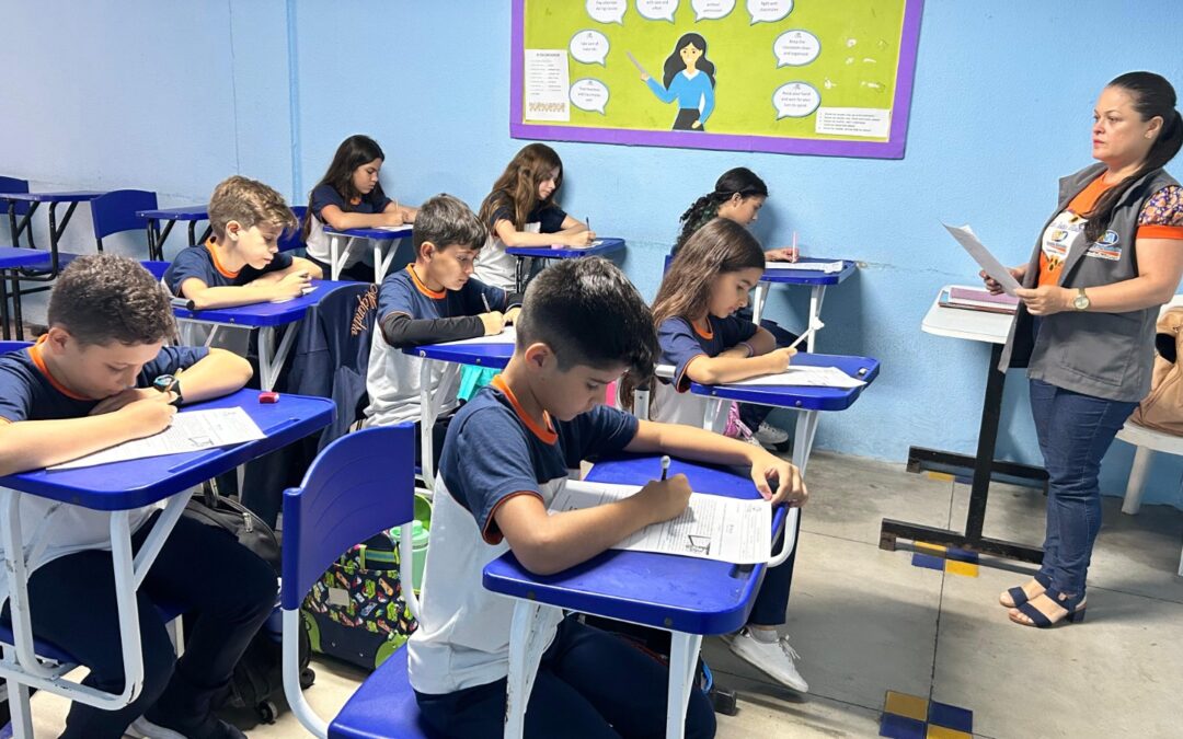 Professora usa reportagem do A Praça em prova de Redação