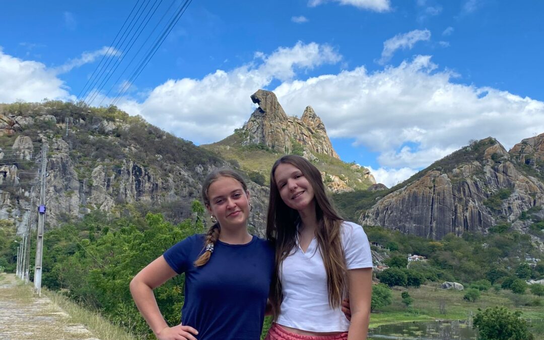 Iguatu recebe intercambista alemã; jovem local se prepara para viver na Alemanha