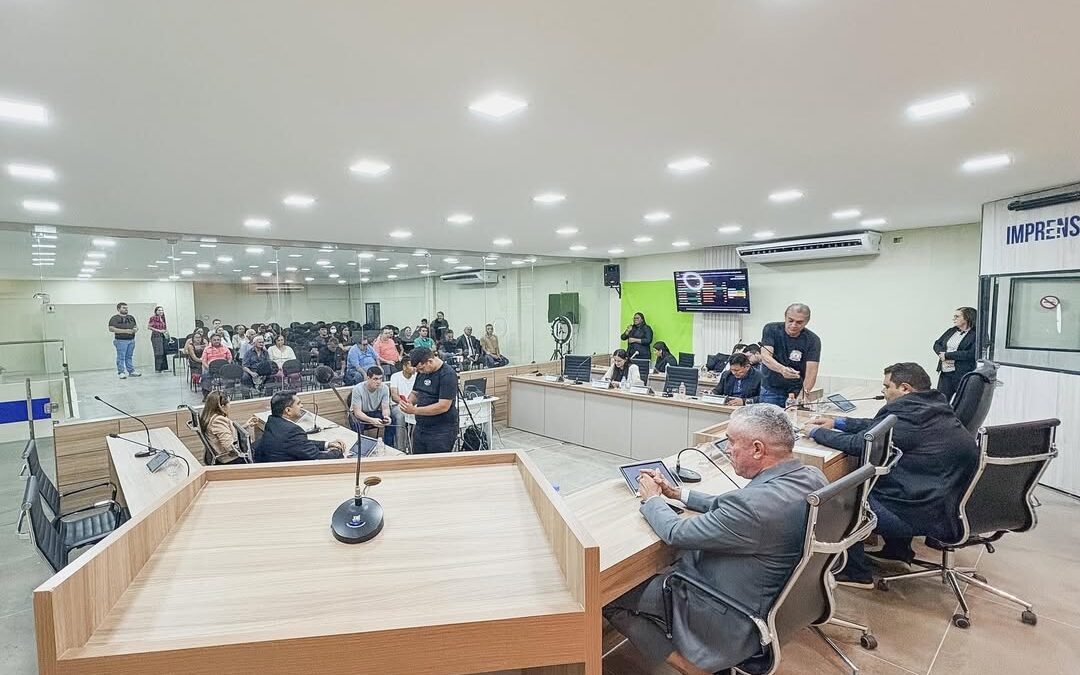 Câmara recebe proposta de plantio de árvores em troca de desconto na conta de água