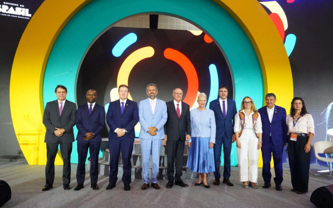 Geraldo Alckmin participa de Cúpula Global da Coalizão para a Alimentação Escolar ao lado do governador Elmano de Freitas em Fortaleza