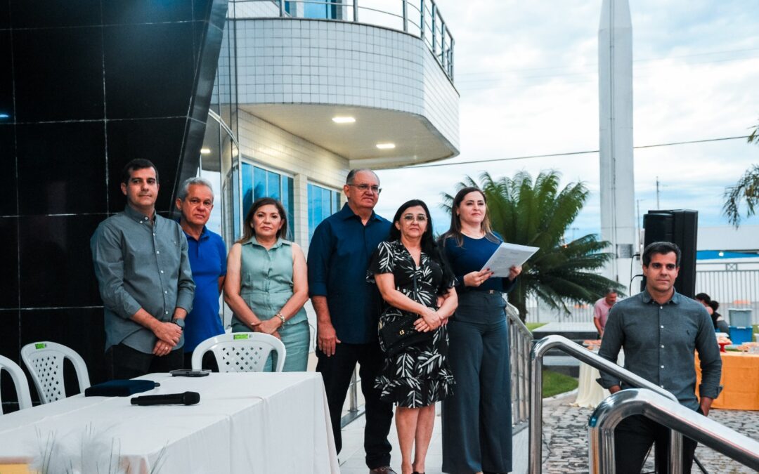 Zenir Móveis e Eletros realiza homenagem para o Diretor Superintendente Francisco Bento