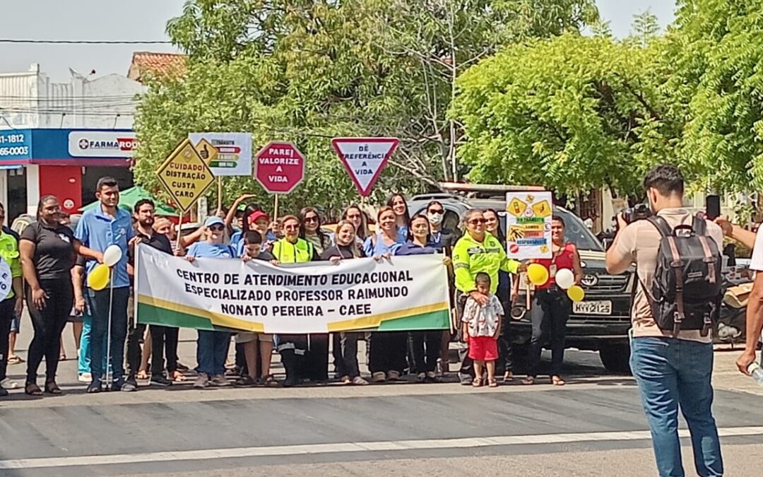 Demutran inicia Semana Nacional do Trânsito com passeata no Centro