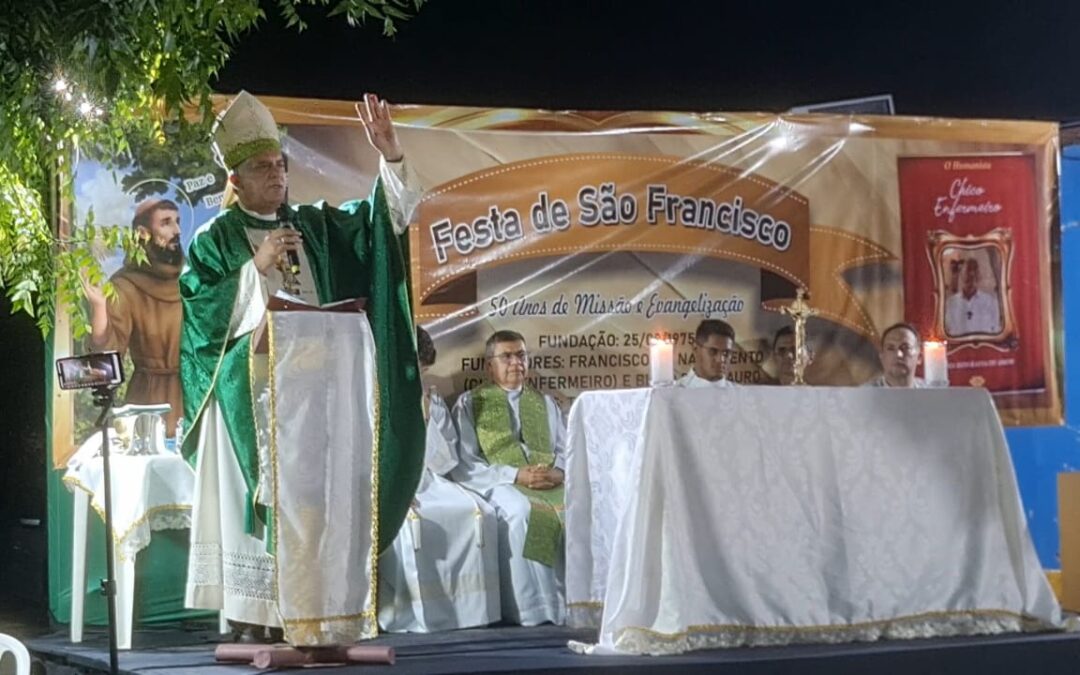 Devotos do Tabuleiro celebram São Francisco vivenciando reforma e ampliação da capela de “Chico Enfermeiro”