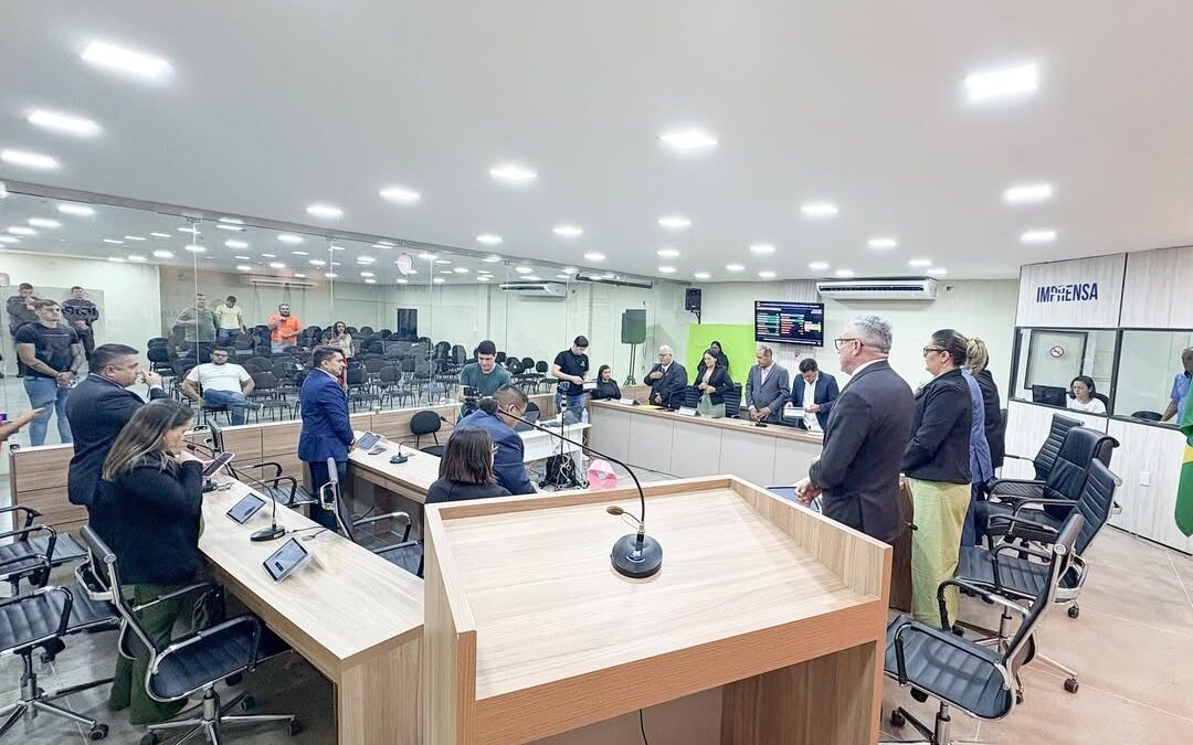 Adiamento de votação de projetos do Executivo e presença de convidados marcam semana na Câmara de Iguatu