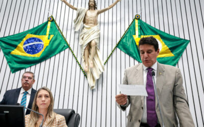 Projeto da Lei Orçamentária Anual do Governo Elmano para 2026 começa a tramitar na Assembleia Legislativa. Projeção é de R$ 48,2 bilhões
