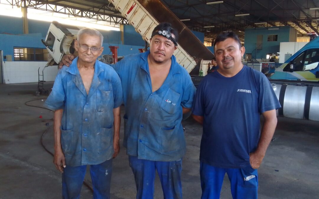 Mecânicos veteranos são inspiração para iniciantes