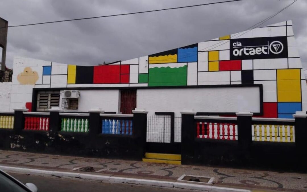 Galpão da Cia Ortaet do Teatro está ameaçado de fechar as portas