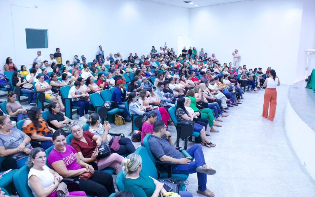 Servidores municipais deliberam paralisação por reajuste salarial