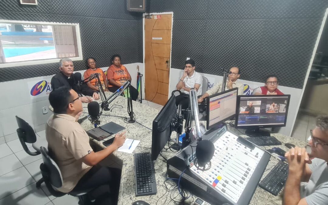 Dom Geraldo Freire lança Campanha da Fraternidade ao lado de representantes de famílias que lutam por moradia há mais de 10 anos em Iguatu