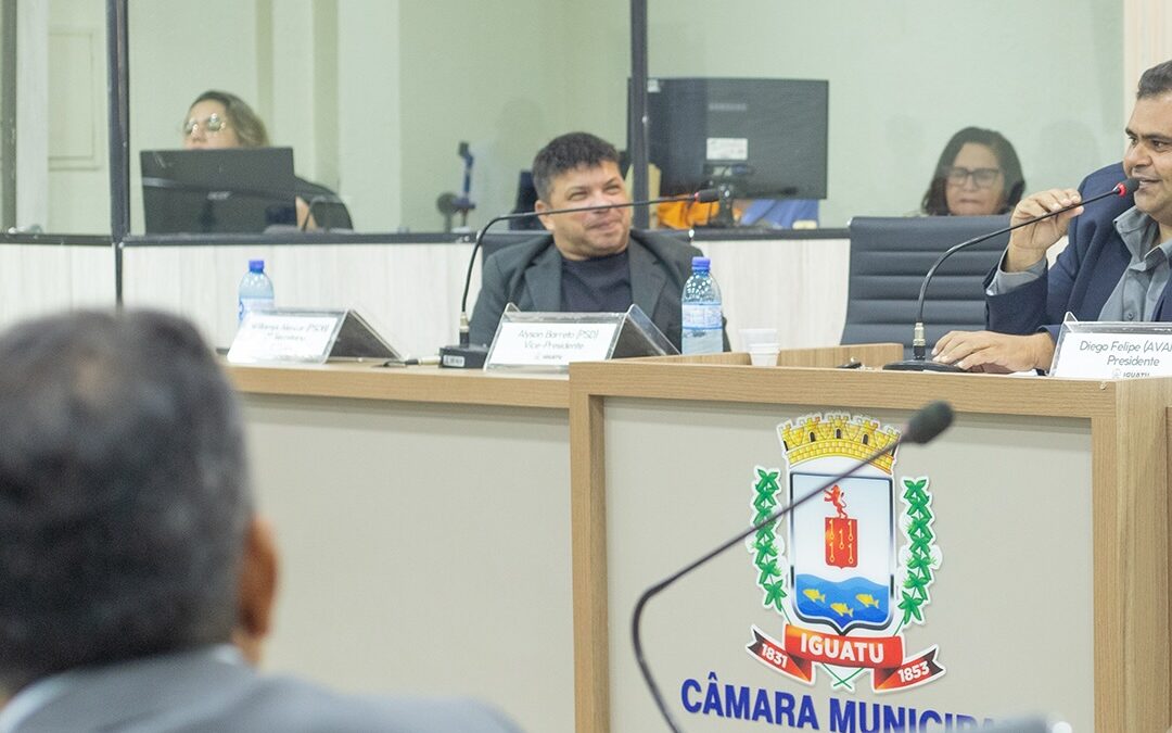 Câmara retoma sessões, aprova política contra assédio moral e debate estradas, assistência social e investimentos