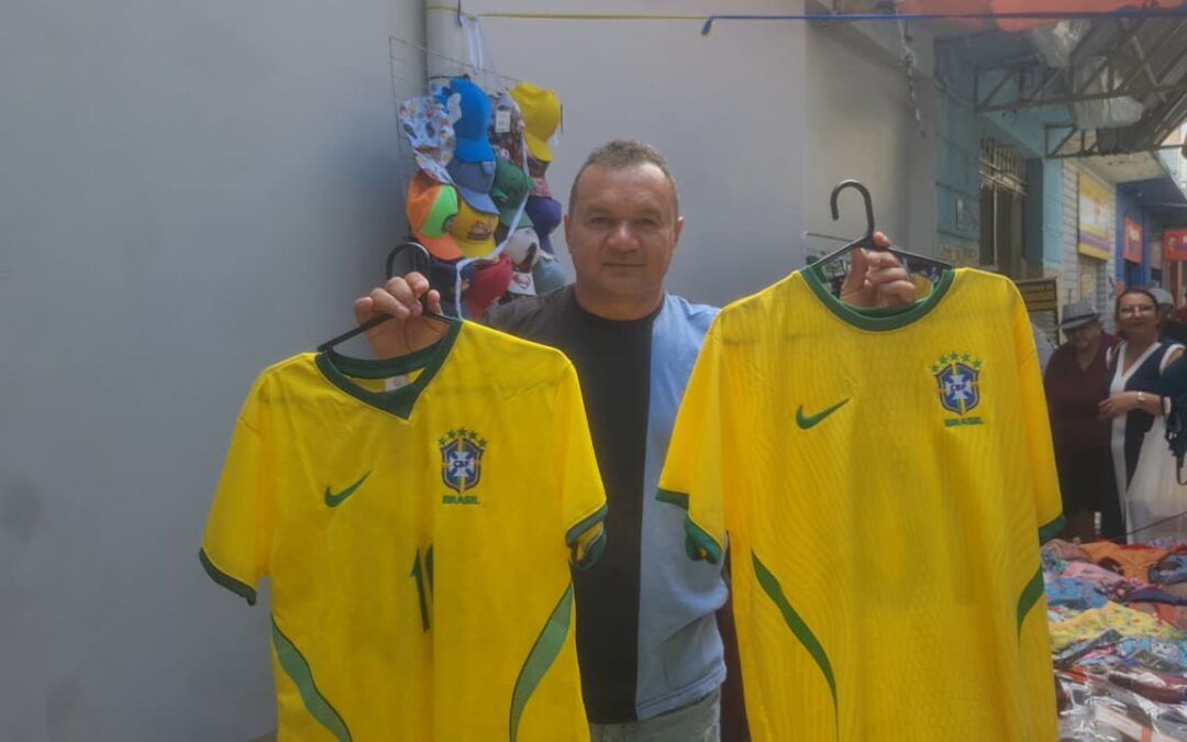 Copa movimenta comércio informal e anima vendedores ambulantes