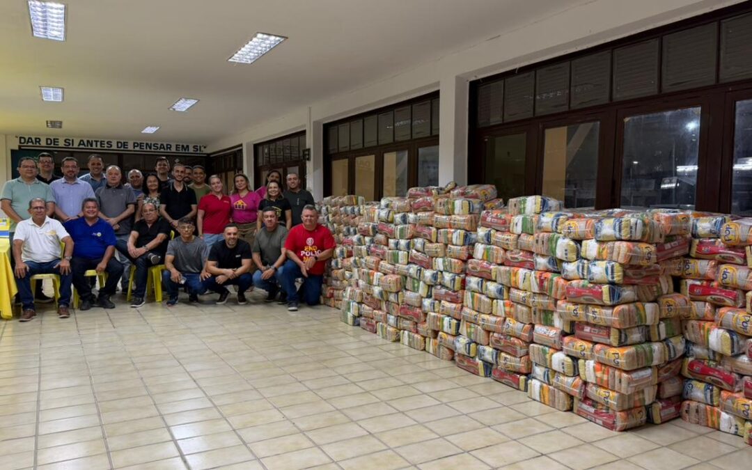 Rotary Club de Iguatu recebe mil cestas básicas para doação