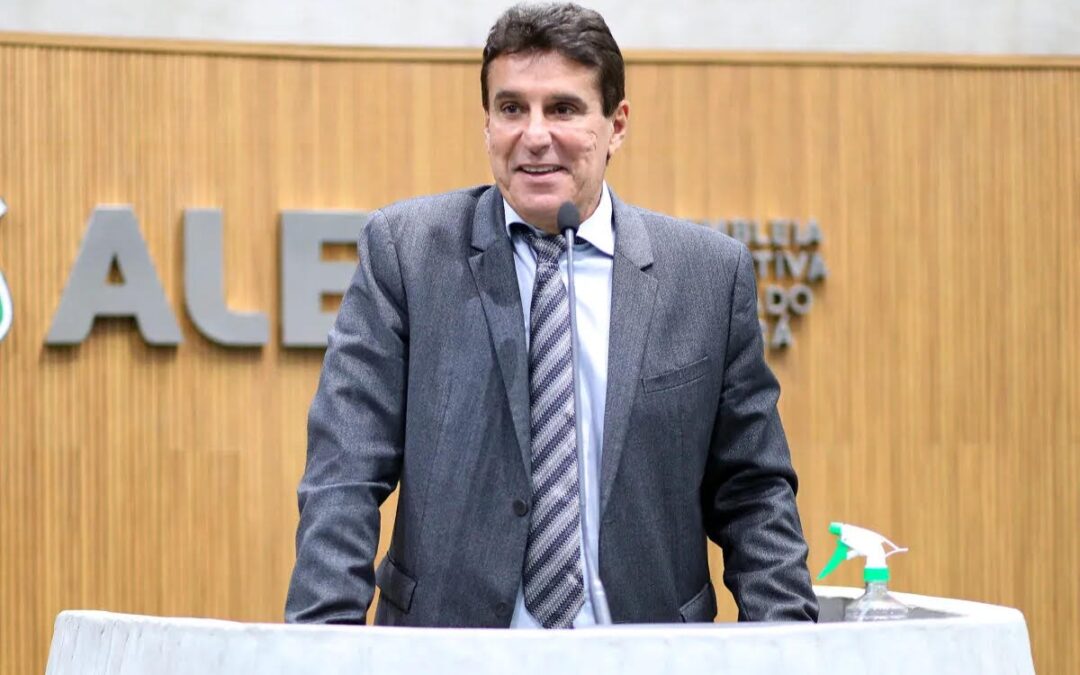 Agenor Neto deixa vice-liderança do Governo na Alece, mas reafirma apoio à reeleição de Elmano de Freitas
