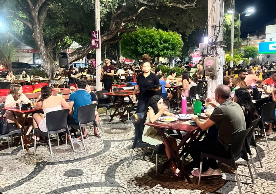 Novena de Senhora Santana movimenta comércio em Iguatu