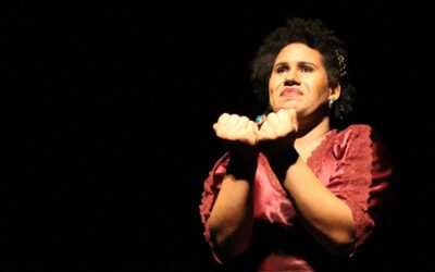 PAC recebe Diva D’Brito com o espetáculo ‘A Cabeça Mais Sozinha do Mundo’