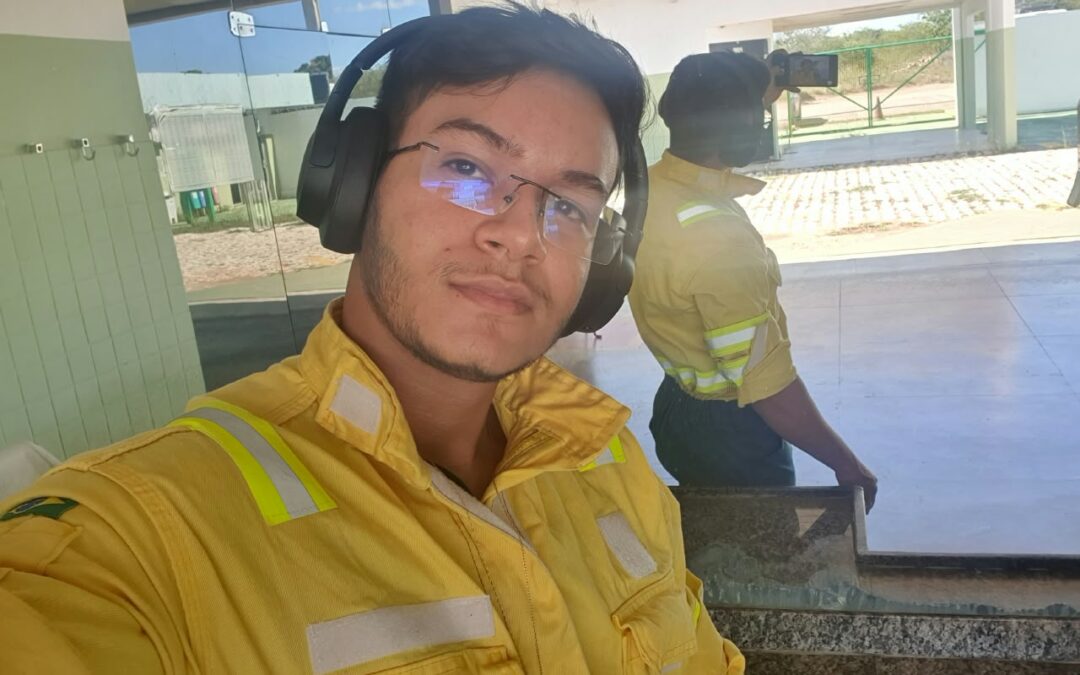 Iguatuense acadêmico de Engenharia e filho de feirante aprovado em empresa de produção de petróleo em Mossoró/RN