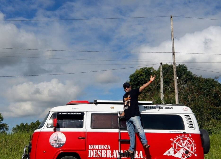 Iguatuense percorre 168.000km pelo Brasil a bordo de uma Kombi